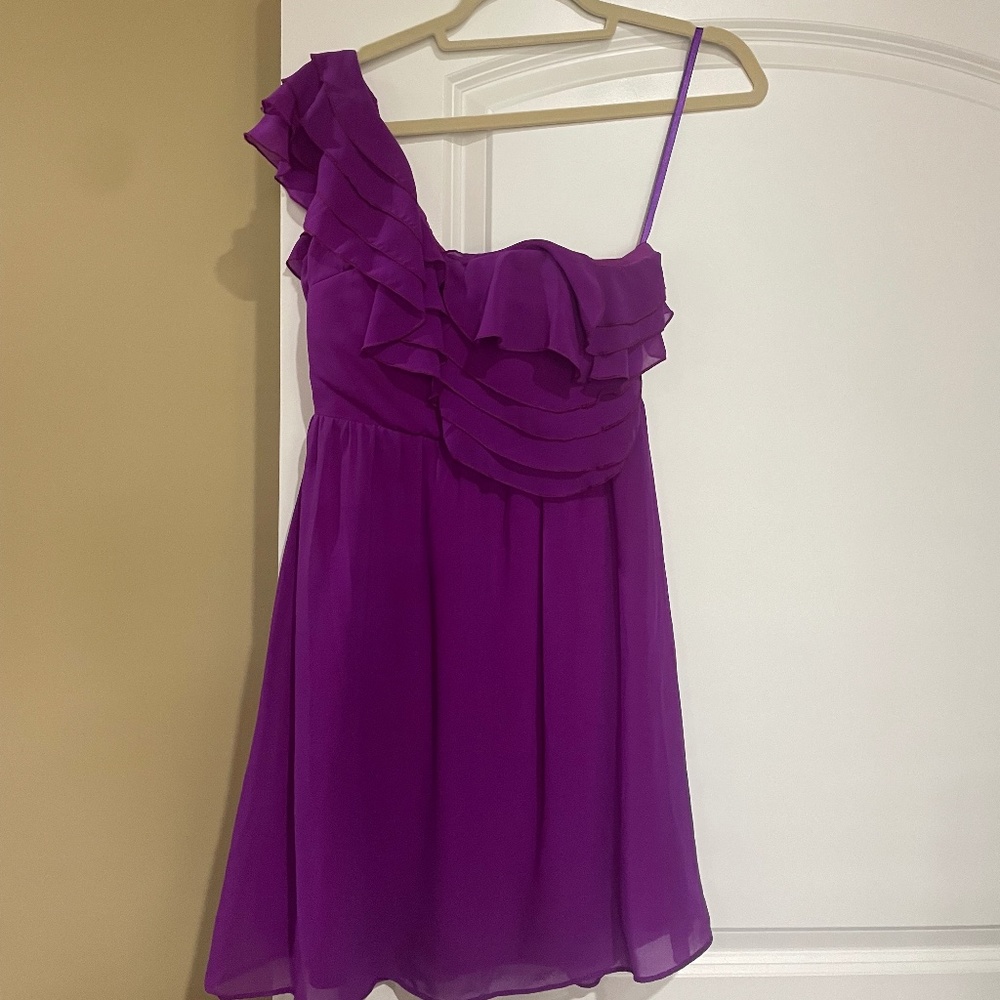 One shoulder dress